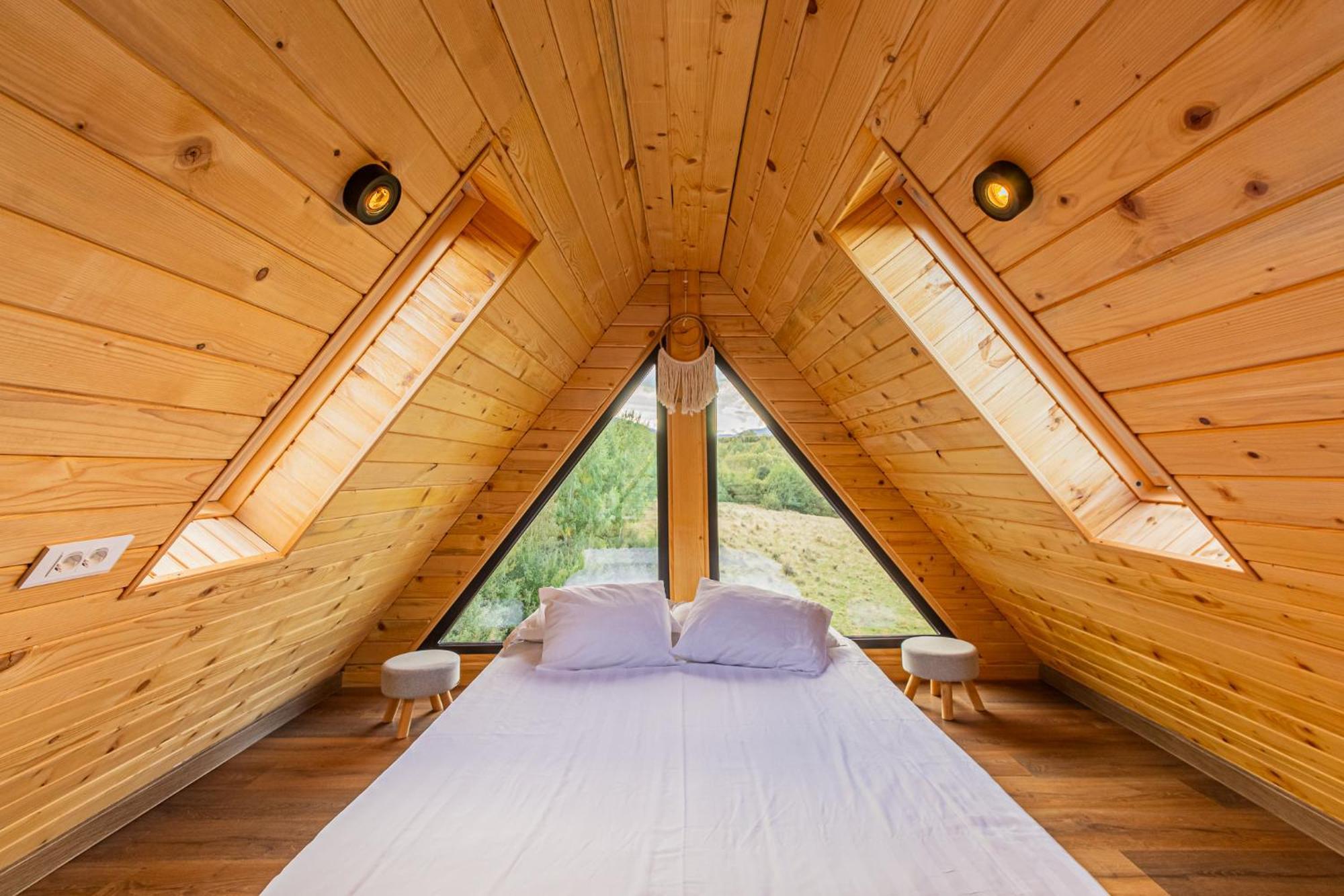 Cabana Timbernest Bran  Luaran gambar